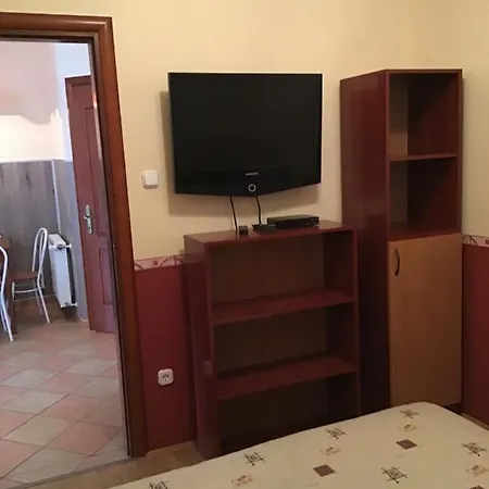 Lägenhet 4 Lurko Apartman Uj *