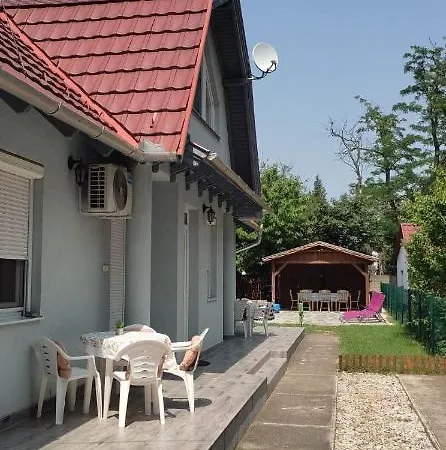 Appartement 4 Lurko Apartman Uj *