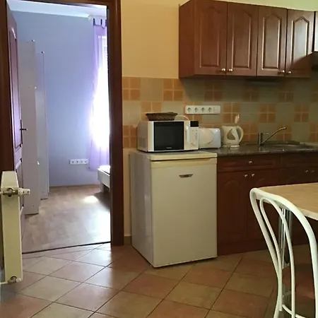 Lägenhet 4 Lurko Apartman Uj *