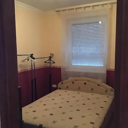 4 Lurko Apartman Uj *
